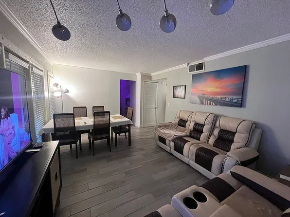 6647 W La Mirada Dr #5, Jacksonville, FL 32217