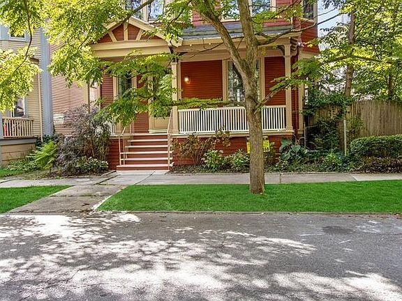 4th image of 542 Norwood Ave