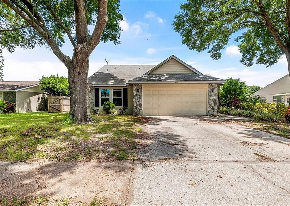 1st image of 5813 Silver Moon Ave