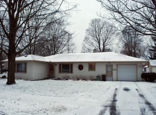 112 S Water St, Stockbridge, MI 49285