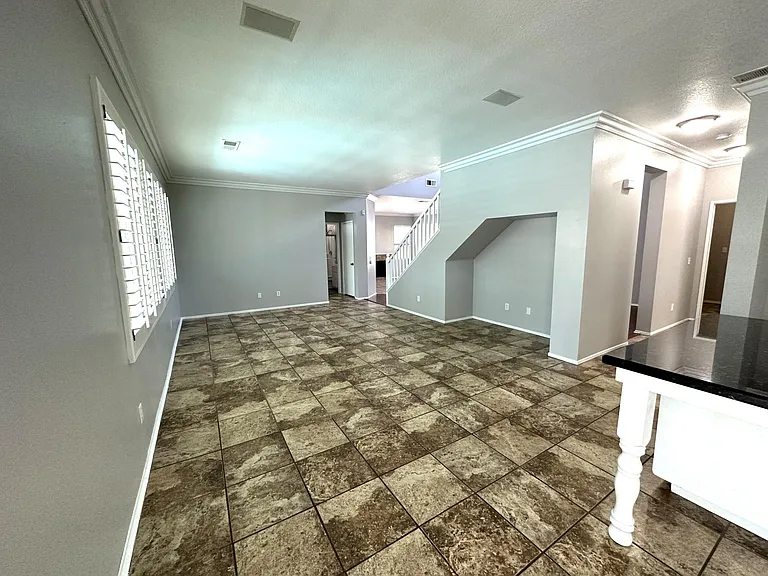 43435 Tylman St — Photo 14