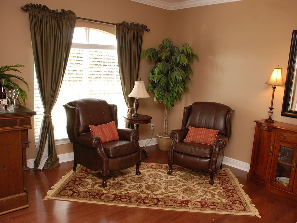 Hardwood Floors in LR