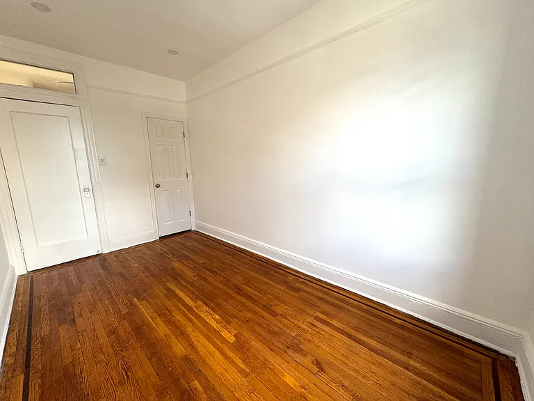 28-32 45th St #2L — Photo 8