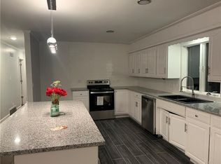 1816 Rankin Dr, Independence, MO 64055