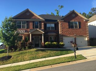 8053 Heathmore Dr, Fairburn, GA 30213