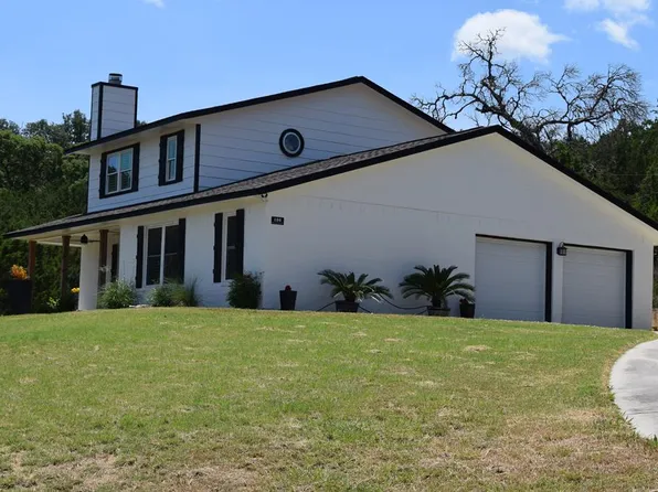 106 Hunters Pointe Dr W, Kerrville, TX 78028