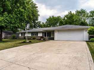 3820 Fernbank Dr, Fort Wayne, IN 46815