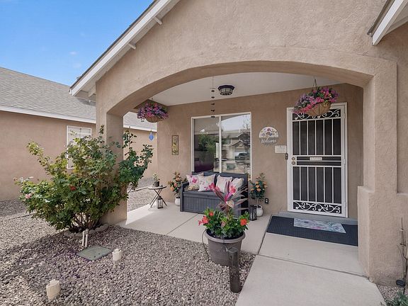 3rd image of 10905 Desert Dreamer St NW