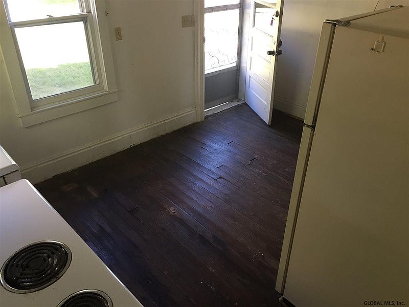 2nd image of 2882 NY RT 2