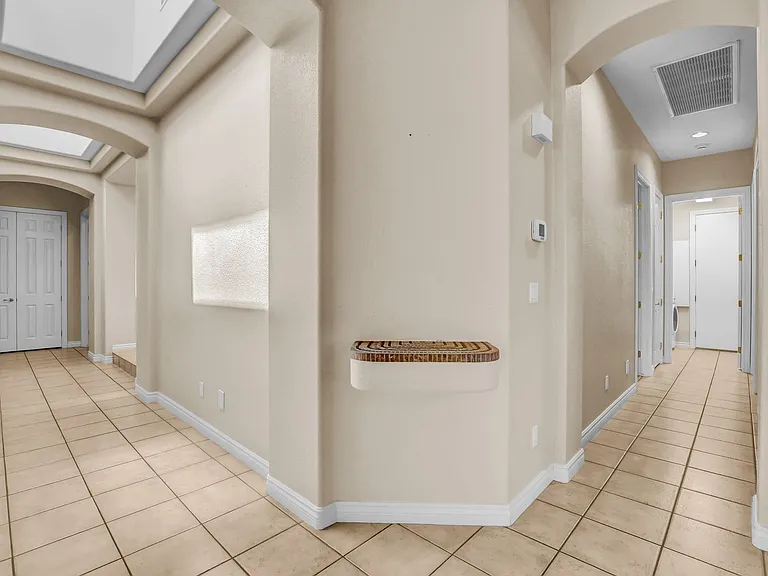 9101 Crystal Lake Ct — Photo 40