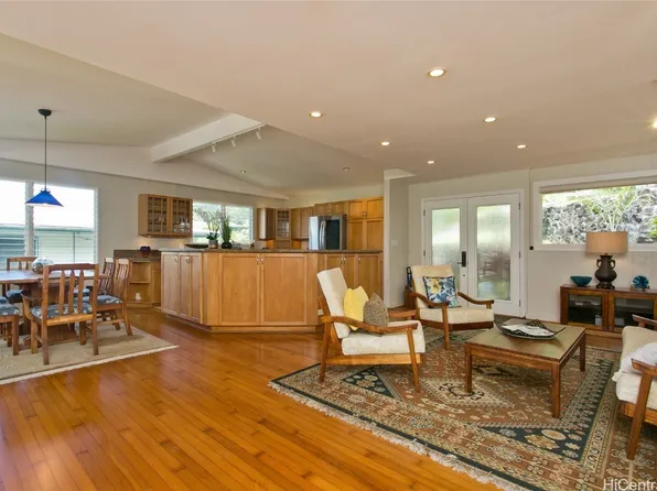 3779 Kumulani Pl, Honolulu, HI 96822