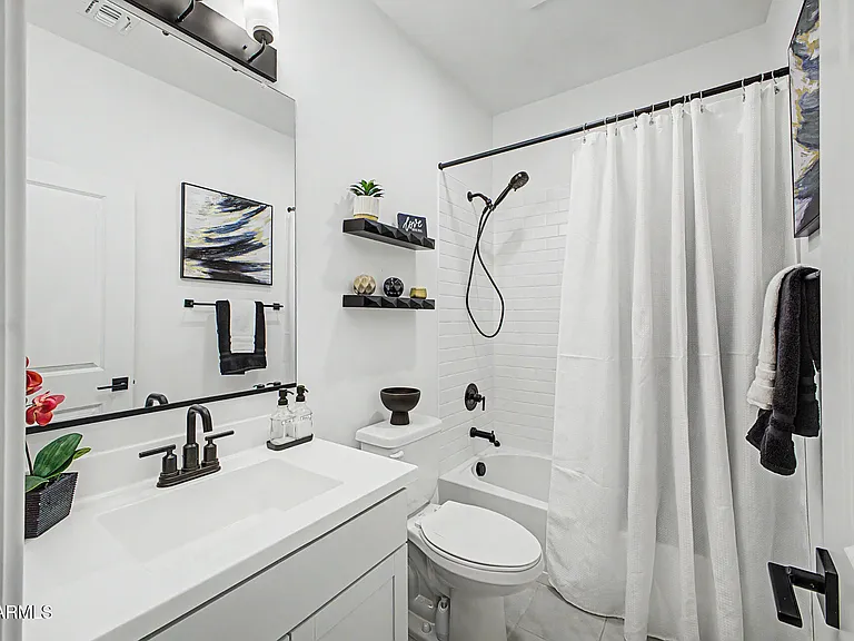 8620 W Hayward Ave — Photo 11