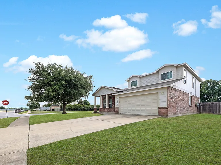 4000 Bull Run Dr — Photo 2