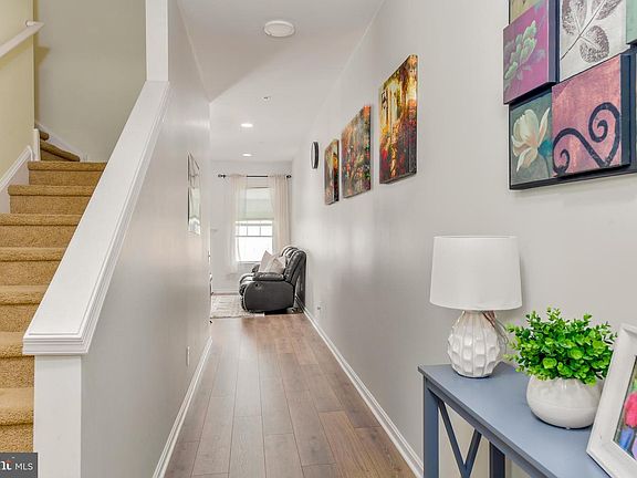 3rd image of 176 Sills Ln