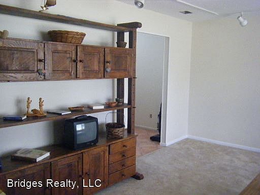 3rd image of 4507 Glennwood Dr