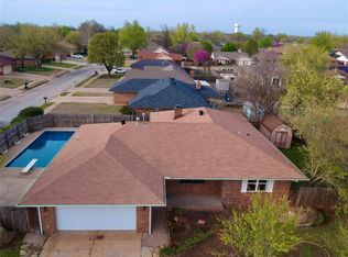 1401 NE 1st St, Moore, OK 73160