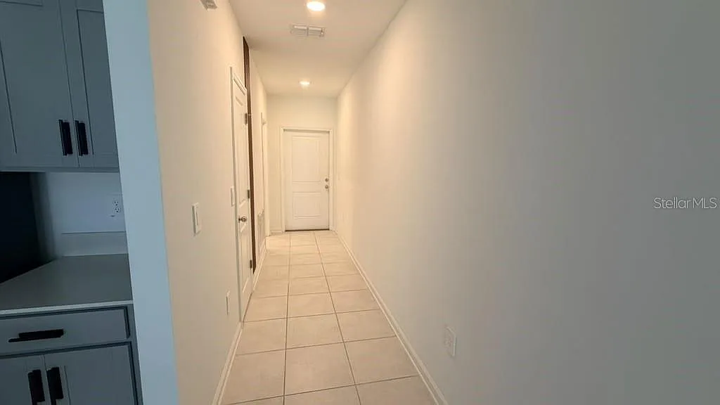 3 bed, 2.0 bath, 1735 sqft, $2,095 — Photo 4