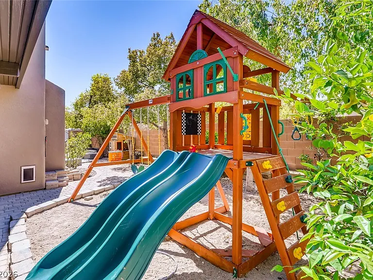 1149 Jerez Ct — Photo 25