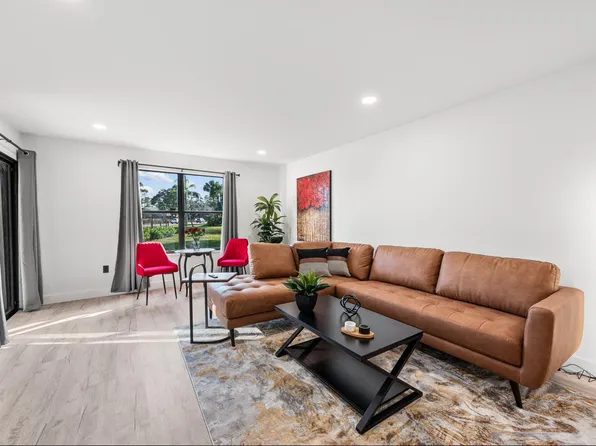 12950 Dartford Trl APT 14, Wellington, FL 33414