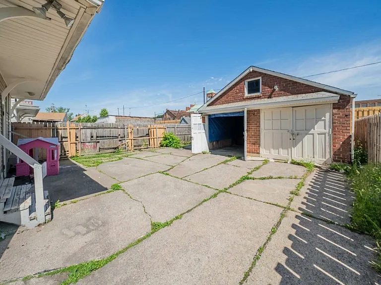 3402 Roehl Ave — Photo 51