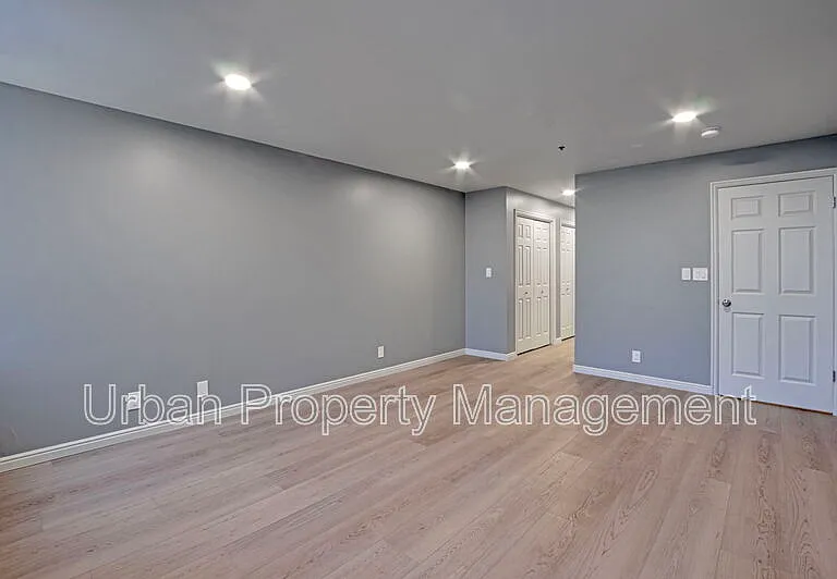 44 W Broadway #2405S — Photo 25
