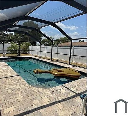 3rd image of 5137 Lake Miriam Cir