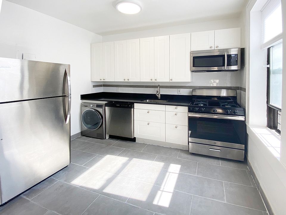 1st image of 24-03 41st Ave #401