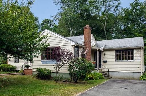 1st image of 118 Sunnyplain Ave