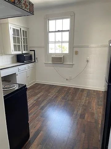 4237 S Prieur St — Photo 18