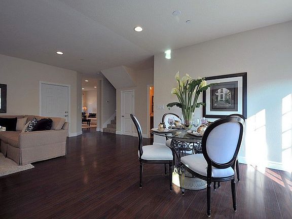 5th image of 106 Bungalow Ter