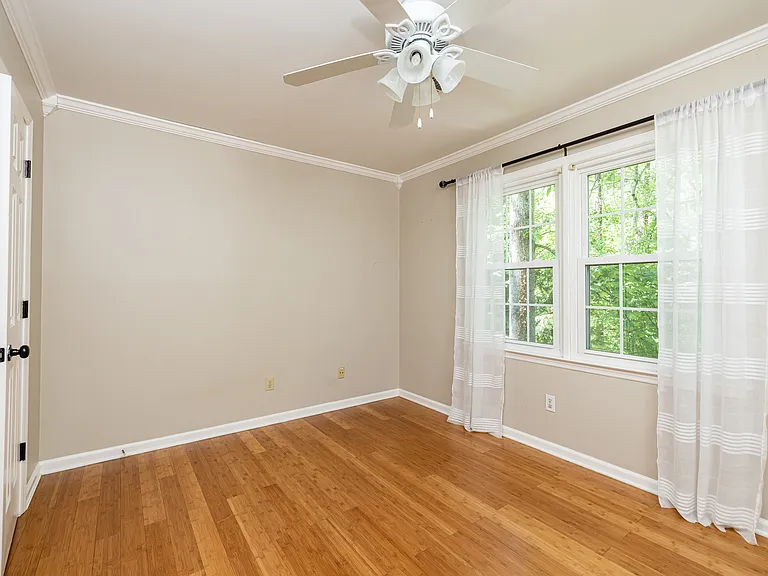 2124 Rockland Ct — Photo 31
