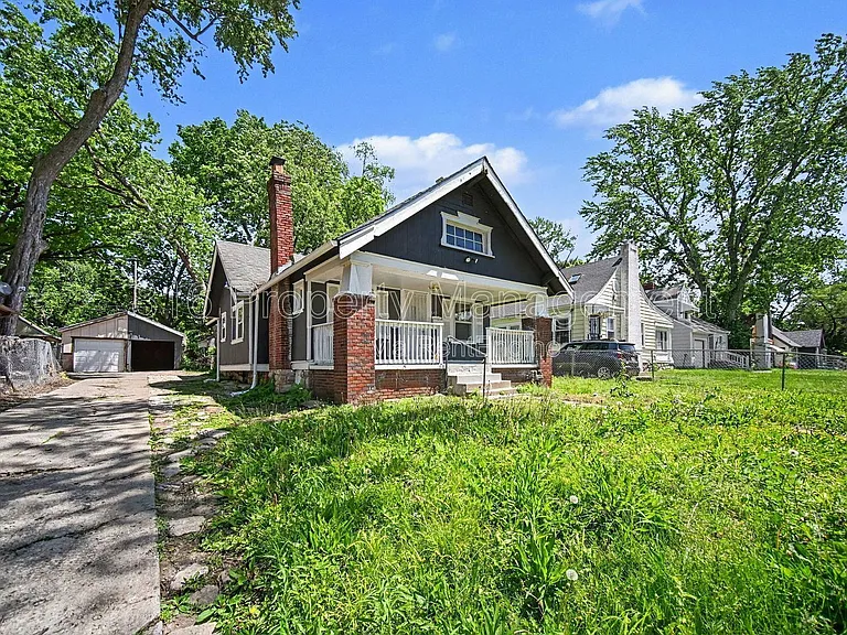 6431 S Benton Ave — Photo 13