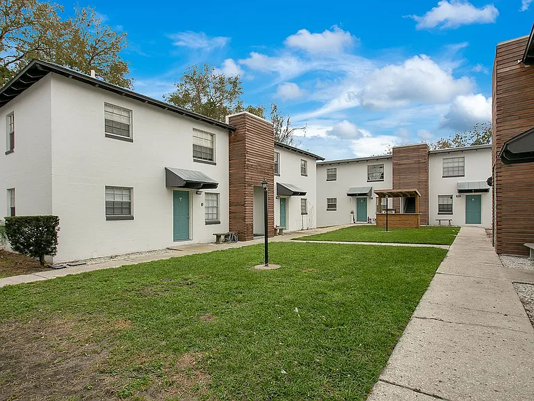 1223 Pamela St — Photo 15