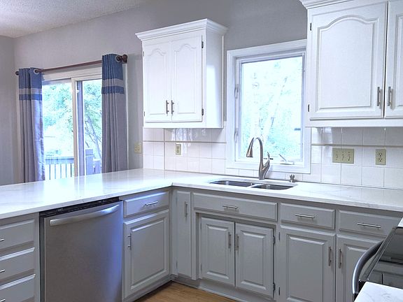 kitchen with quartz counter