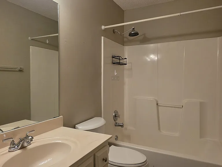 6400 W 155th Pl — Photo 12
