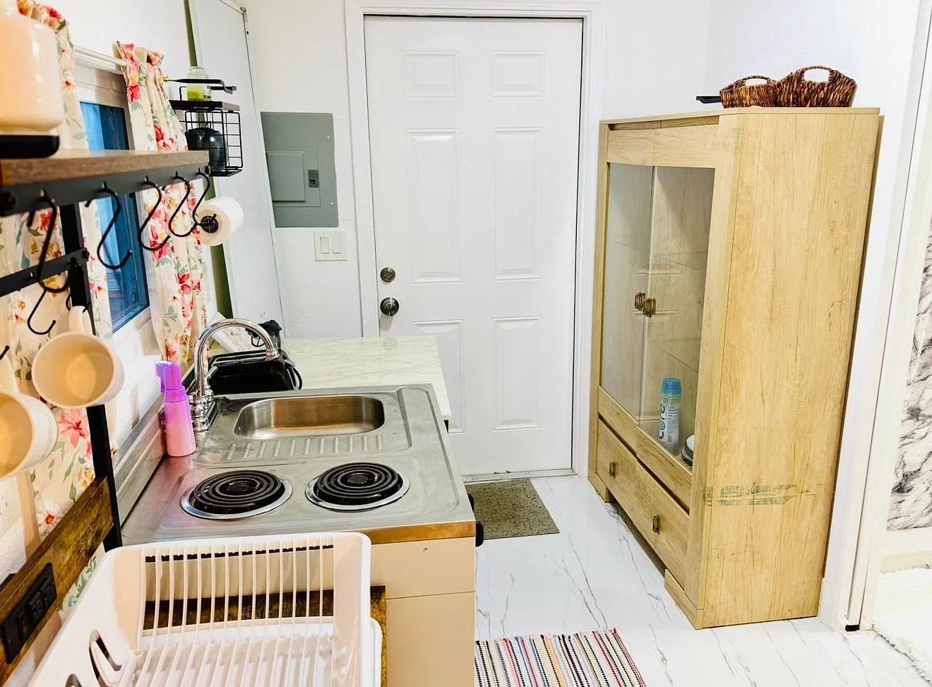 1 bed, 400 sqft, $1,300 — Photo 4