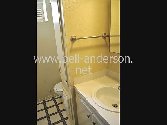 Bathroom (1)