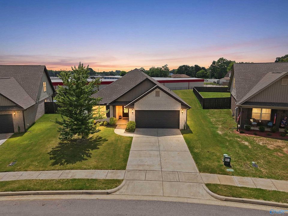 1st image of 213 Shubert Dr