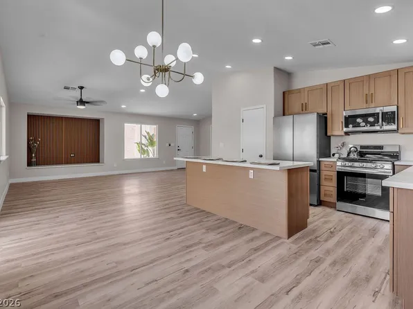 9004 Meisenheimer Ave, Las Vegas, NV 89143