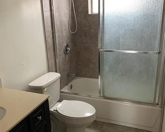 4th image of 1522 Dixon St APT 15