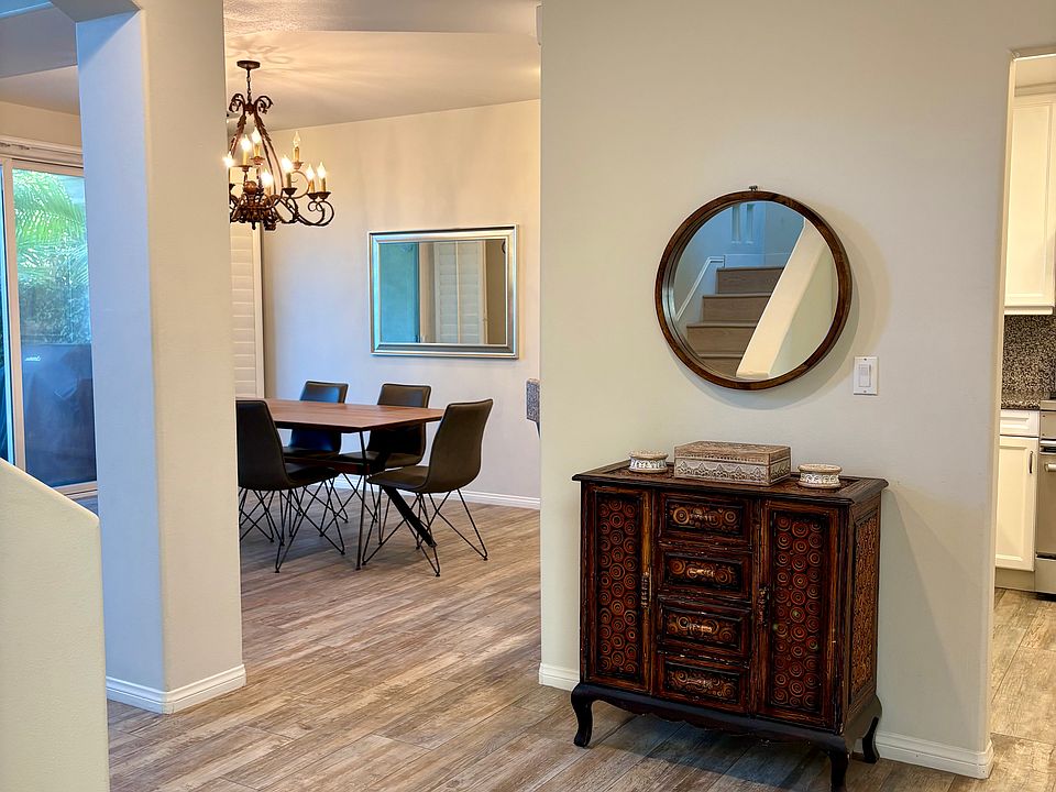 Entry way hall