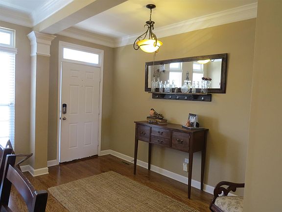 2nd image of 1704 Daphne Ct