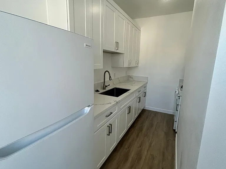 2256 Cambridge St #14 — Photo 2