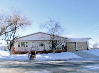785 S 9th St, Lander, WY 82520