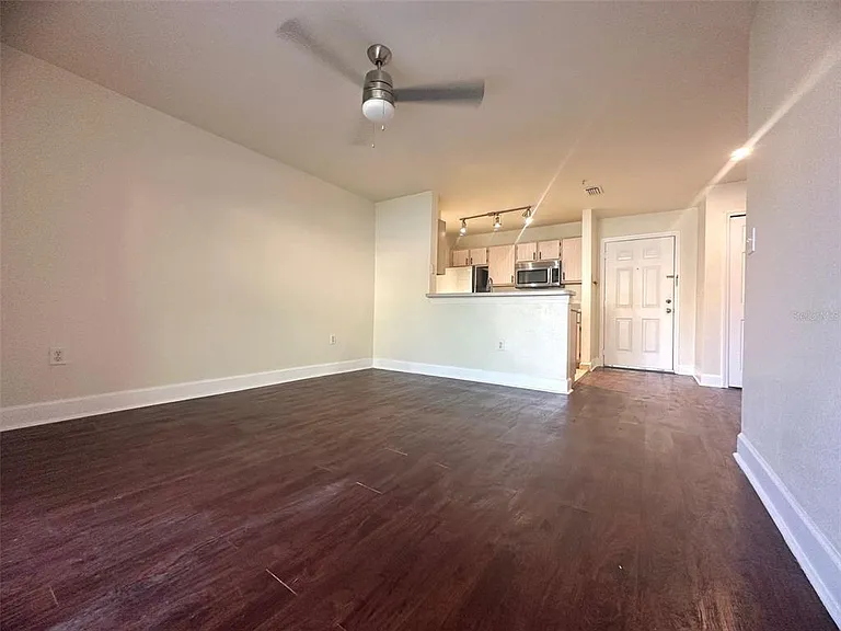 5467 Vineland Rd #6114 — Photo 5