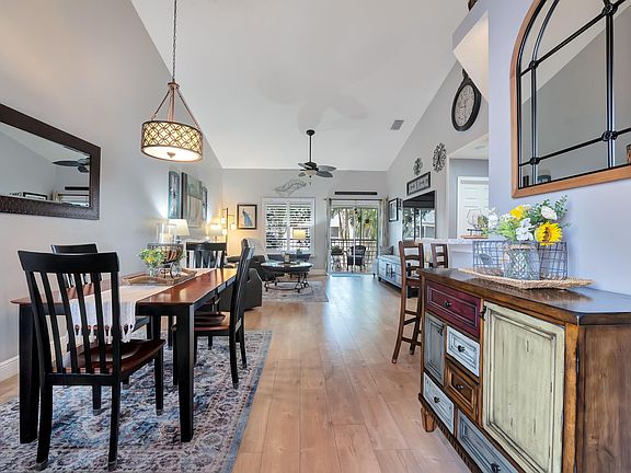 5th image of 602 Muirfield Court