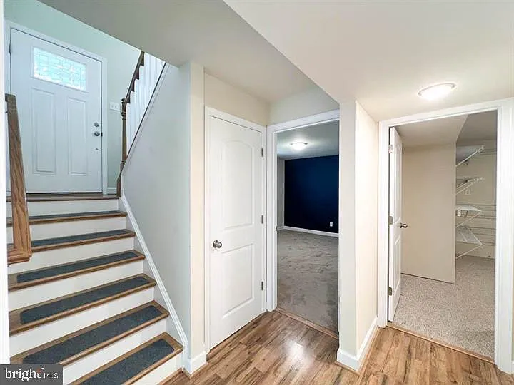 433 Deerwood Dr — Photo 17