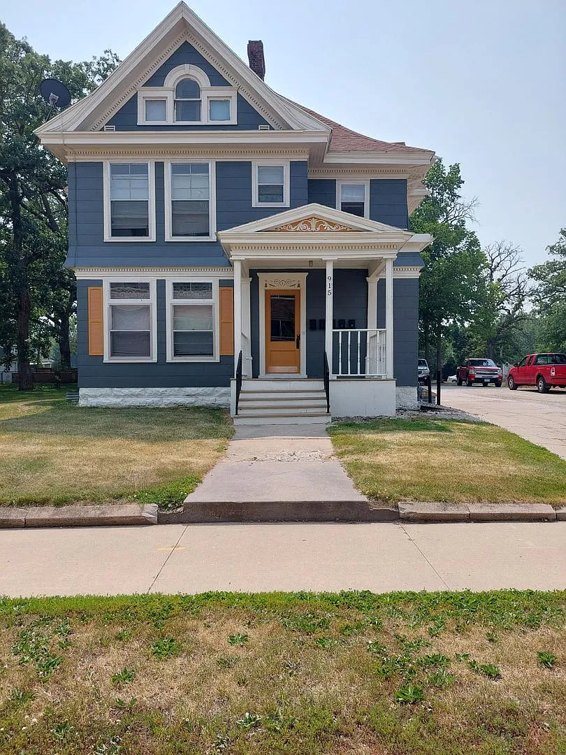 915A, LLC — Photo 1