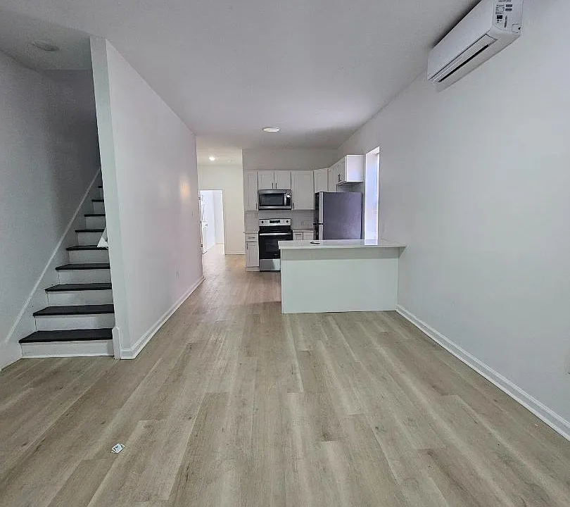 1628 W Lehigh Ave #3