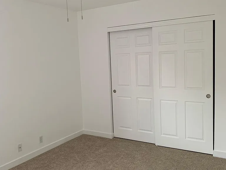 387 Creekview Dr — Photo 14